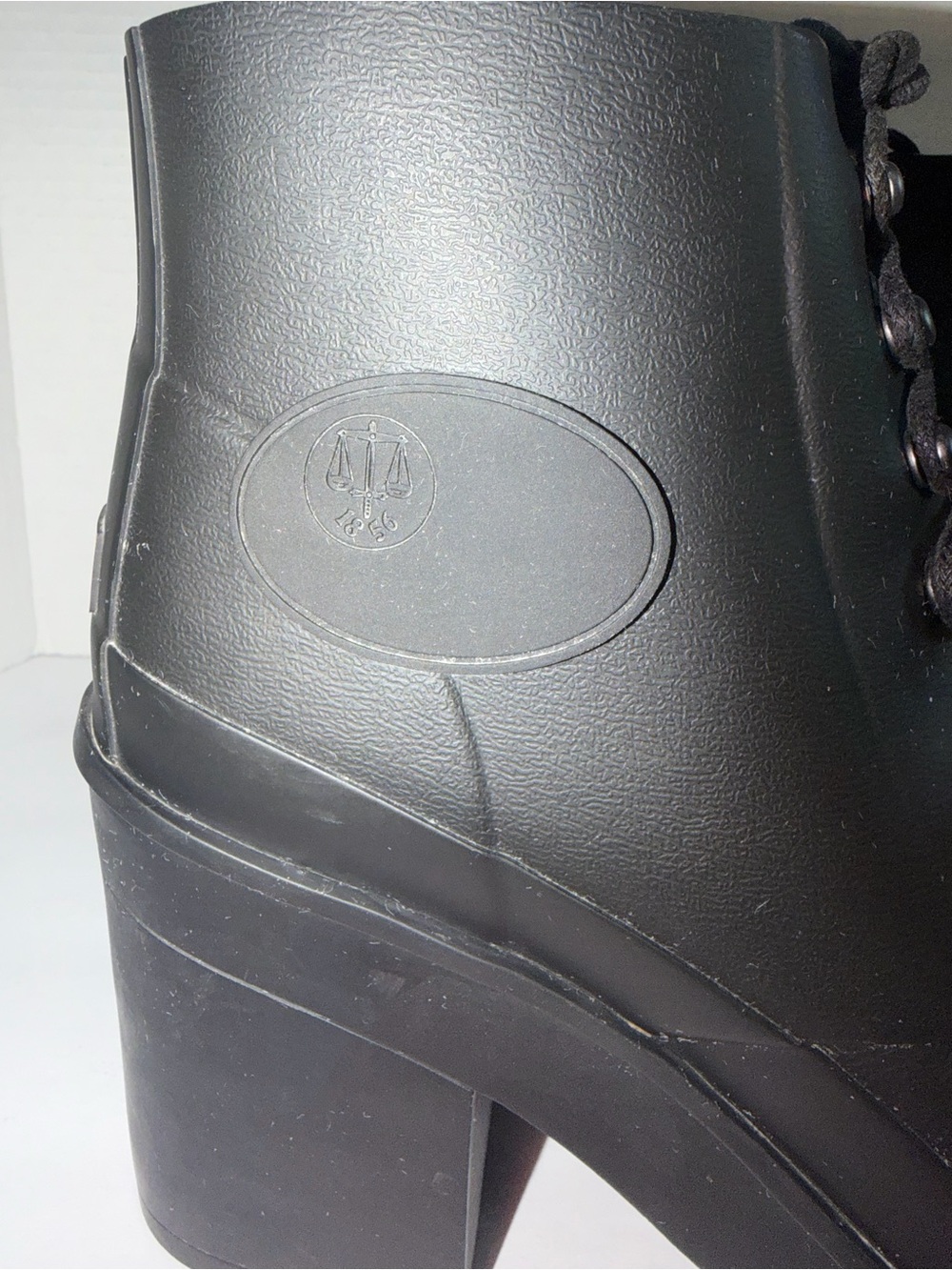 Hunter Women's Lace-Up Rain Boots - Size 10 - Picture 3 of 5